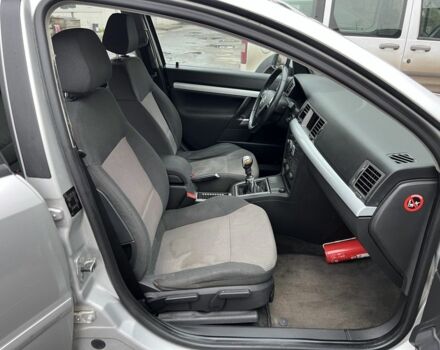 Сірий Опель Вектра, об'ємом двигуна 1.9 л та пробігом 241 тис. км за 2200 $, фото 13 на Automoto.ua