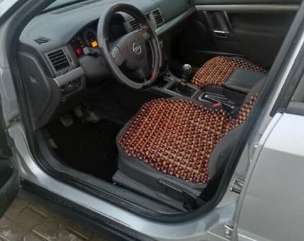 Сірий Опель Вектра, об'ємом двигуна 1.8 л та пробігом 220 тис. км за 3500 $, фото 2 на Automoto.ua