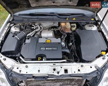 Серый Опель Вектра, объемом двигателя 2.2 л и пробегом 330 тыс. км за 4000 $, фото 6 на Automoto.ua