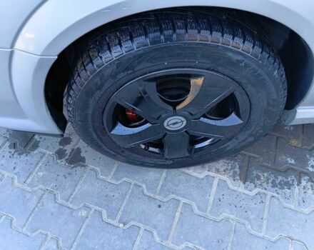 Серый Опель Вектра, объемом двигателя 1.9 л и пробегом 315 тыс. км за 4200 $, фото 16 на Automoto.ua