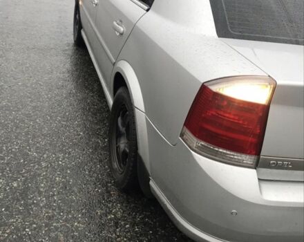 Серый Опель Вектра, объемом двигателя 2.2 л и пробегом 382 тыс. км за 4100 $, фото 2 на Automoto.ua