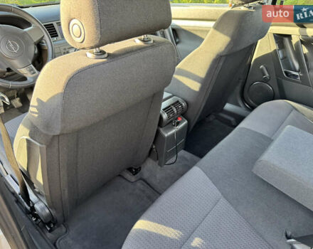 Сірий Опель Вектра, об'ємом двигуна 2.2 л та пробігом 182 тис. км за 4999 $, фото 82 на Automoto.ua