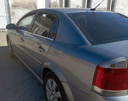 Серый Опель Вектра, объемом двигателя 1.9 л и пробегом 300 тыс. км за 4500 $, фото 2 на Automoto.ua