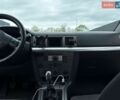 Сірий Опель Вектра, об'ємом двигуна 2.2 л та пробігом 282 тис. км за 4300 $, фото 5 на Automoto.ua