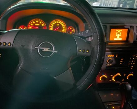 Серый Опель Вектра, объемом двигателя 3.2 л и пробегом 323 тыс. км за 2450 $, фото 8 на Automoto.ua