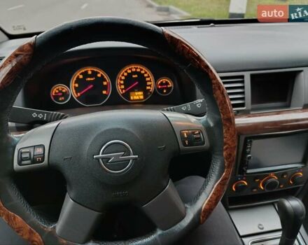 Серый Опель Вектра, объемом двигателя 2.2 л и пробегом 330 тыс. км за 4000 $, фото 2 на Automoto.ua