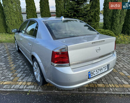 Сірий Опель Вектра, об'ємом двигуна 2.2 л та пробігом 182 тис. км за 4999 $, фото 28 на Automoto.ua
