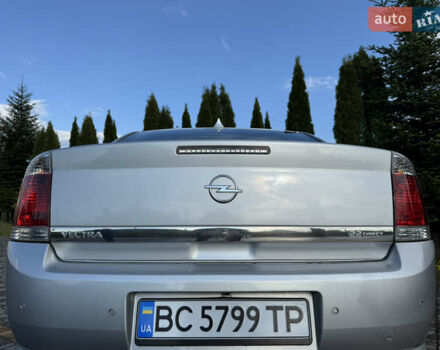 Сірий Опель Вектра, об'ємом двигуна 2.2 л та пробігом 182 тис. км за 4999 $, фото 31 на Automoto.ua