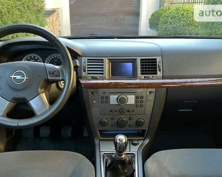 Серый Опель Вектра, объемом двигателя 2.2 л и пробегом 146 тыс. км за 5000 $, фото 4 на Automoto.ua
