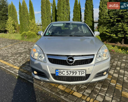Сірий Опель Вектра, об'ємом двигуна 2.2 л та пробігом 180 тис. км за 5000 $, фото 2 на Automoto.ua
