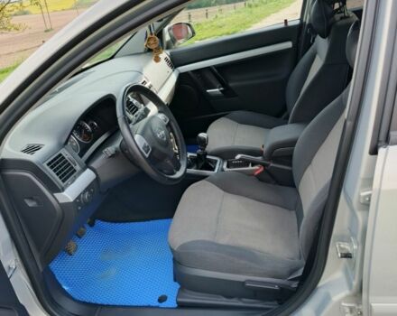 Серый Опель Вектра, объемом двигателя 2.2 л и пробегом 284 тыс. км за 4900 $, фото 6 на Automoto.ua