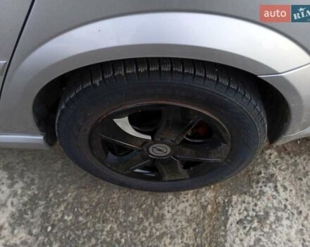 Серый Опель Вектра, объемом двигателя 1.9 л и пробегом 315 тыс. км за 4200 $, фото 1 на Automoto.ua