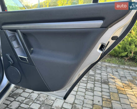 Сірий Опель Вектра, об'ємом двигуна 2.2 л та пробігом 182 тис. км за 4999 $, фото 83 на Automoto.ua