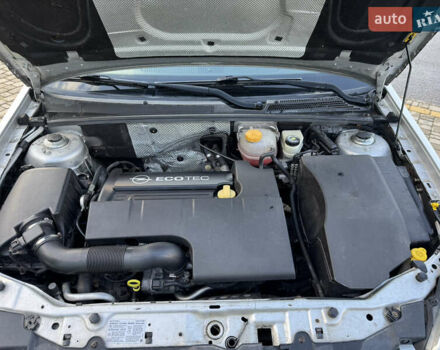 Серый Опель Вектра, объемом двигателя 2.2 л и пробегом 182 тыс. км за 5000 $, фото 48 на Automoto.ua