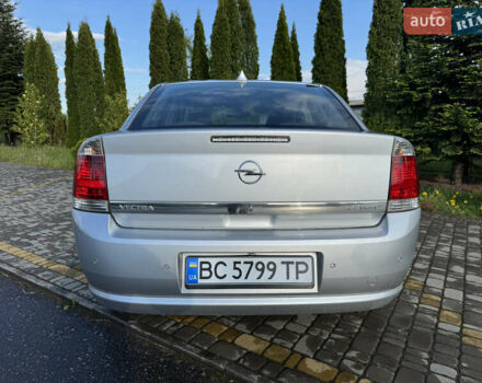 Сірий Опель Вектра, об'ємом двигуна 2.2 л та пробігом 182 тис. км за 4999 $, фото 27 на Automoto.ua