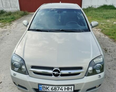 Серый Опель Вектра, объемом двигателя 2.2 л и пробегом 284 тыс. км за 4900 $, фото 1 на Automoto.ua