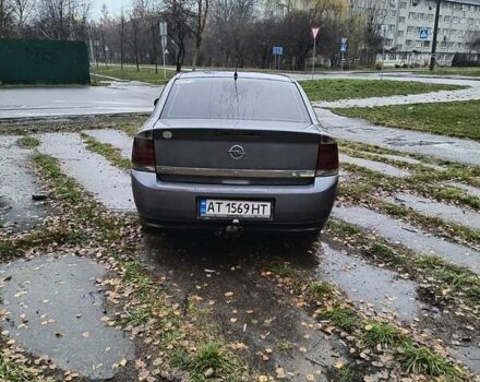 Сірий Опель Вектра, об'ємом двигуна 2.2 л та пробігом 300 тис. км за 2650 $, фото 3 на Automoto.ua