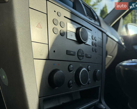 Сірий Опель Вектра, об'ємом двигуна 2.2 л та пробігом 182 тис. км за 4999 $, фото 70 на Automoto.ua