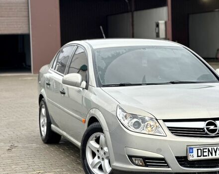 Серый Опель Вектра, объемом двигателя 2.2 л и пробегом 173 тыс. км за 6000 $, фото 1 на Automoto.ua