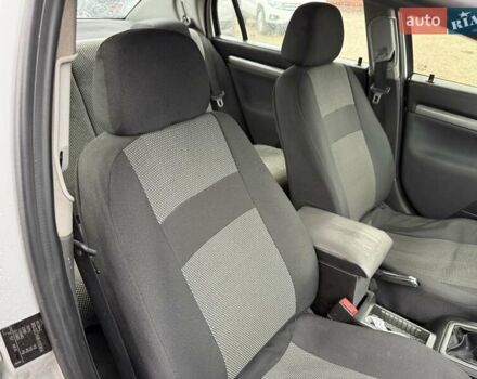 Сірий Опель Вектра, об'ємом двигуна 1.6 л та пробігом 300 тис. км за 4500 $, фото 17 на Automoto.ua