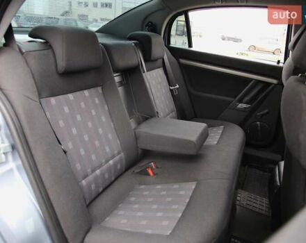 Сірий Опель Вектра, об'ємом двигуна 2.2 л та пробігом 174 тис. км за 5900 $, фото 8 на Automoto.ua