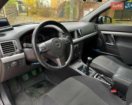 Серый Опель Вектра, объемом двигателя 1.8 л и пробегом 294 тыс. км за 5690 $, фото 12 на Automoto.ua