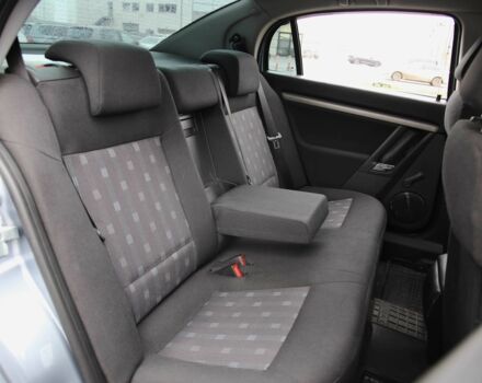 Серый Опель Вектра, объемом двигателя 2.2 л и пробегом 174 тыс. км за 5900 $, фото 8 на Automoto.ua