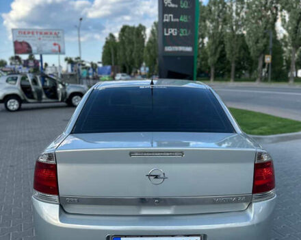 Сірий Опель Вектра, об'ємом двигуна 2.2 л та пробігом 260 тис. км за 4100 $, фото 4 на Automoto.ua