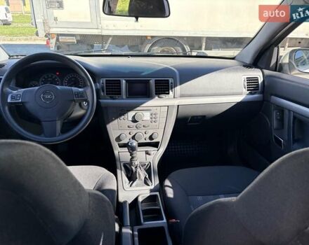 Опель Вектра 2006 в Львове на Automoto.ua Серый Опель Вектра, объемом двигателя 2.2 л и пробегом 90 тыс. км за 6000 $, фото 5 на Automoto.ua