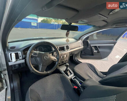 Серый Опель Вектра, объемом двигателя 1.91 л и пробегом 215 тыс. км за 5400 $, фото 11 на Automoto.ua