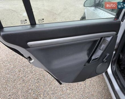 Сірий Опель Вектра, об'ємом двигуна 1.6 л та пробігом 300 тис. км за 4500 $, фото 8 на Automoto.ua