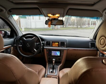 Серый Опель Вектра, объемом двигателя 2.8 л и пробегом 300 тыс. км за 7500 $, фото 6 на Automoto.ua