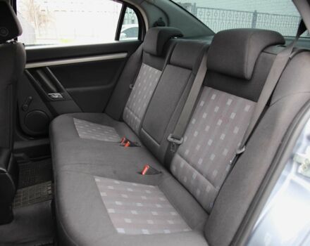 Серый Опель Вектра, объемом двигателя 2.2 л и пробегом 174 тыс. км за 5900 $, фото 7 на Automoto.ua