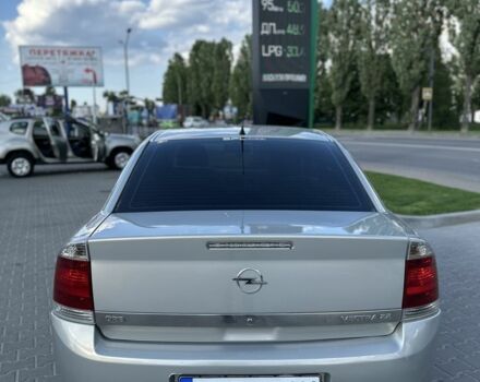 Серый Опель Вектра, объемом двигателя 2.2 л и пробегом 260 тыс. км за 3800 $, фото 5 на Automoto.ua