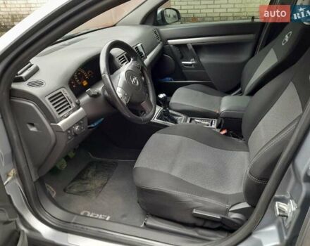 Серый Опель Вектра, объемом двигателя 1.8 л и пробегом 293 тыс. км за 5500 $, фото 11 на Automoto.ua