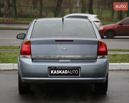 Сірий Опель Вектра, об'ємом двигуна 2.2 л та пробігом 174 тис. км за 5900 $, фото 4 на Automoto.ua