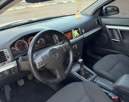 Серый Опель Вектра, объемом двигателя 2.2 л и пробегом 250 тыс. км за 3999 $, фото 4 на Automoto.ua