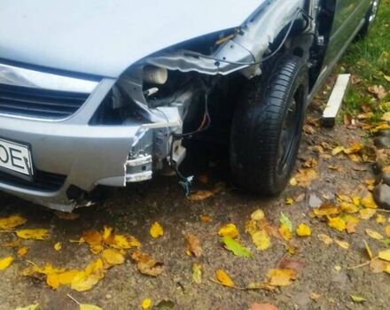 Сірий Опель Вектра, об'ємом двигуна 1.8 л та пробігом 217 тис. км за 2800 $, фото 2 на Automoto.ua