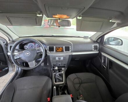 Серый Опель Вектра, объемом двигателя 0 л и пробегом 200 тыс. км за 2100 $, фото 5 на Automoto.ua