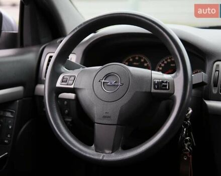 Сірий Опель Вектра, об'ємом двигуна 2.2 л та пробігом 174 тис. км за 5900 $, фото 13 на Automoto.ua