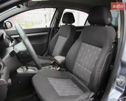 Сірий Опель Вектра, об'ємом двигуна 2.2 л та пробігом 174 тис. км за 5900 $, фото 6 на Automoto.ua