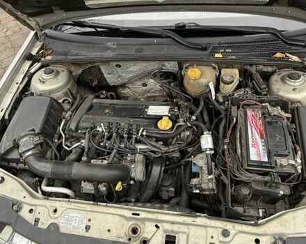 Серый Опель Вектра, объемом двигателя 2.2 л и пробегом 230 тыс. км за 4200 $, фото 6 на Automoto.ua