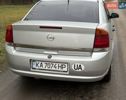 Сірий Опель Вектра, об'ємом двигуна 1.8 л та пробігом 147 тис. км за 4900 $, фото 4 на Automoto.ua