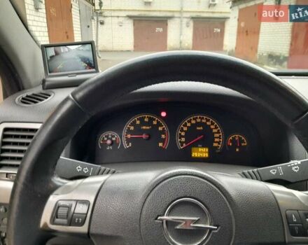 Серый Опель Вектра, объемом двигателя 1.8 л и пробегом 293 тыс. км за 5500 $, фото 10 на Automoto.ua