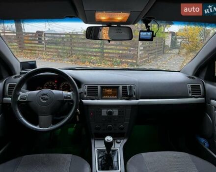 Серый Опель Вектра, объемом двигателя 1.8 л и пробегом 294 тыс. км за 5690 $, фото 25 на Automoto.ua