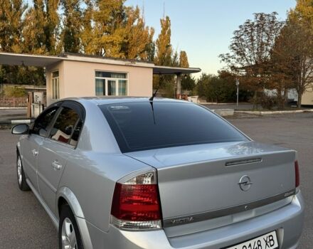 Серый Опель Вектра, объемом двигателя 2.2 л и пробегом 250 тыс. км за 3999 $, фото 1 на Automoto.ua