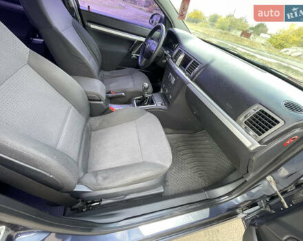 Сірий Опель Вектра, об'ємом двигуна 2.2 л та пробігом 218 тис. км за 4750 $, фото 12 на Automoto.ua