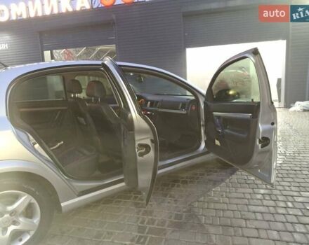 Серый Опель Вектра, объемом двигателя 2.2 л и пробегом 286 тыс. км за 4200 $, фото 4 на Automoto.ua