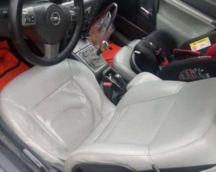 Серый Опель Вектра, объемом двигателя 1.8 л и пробегом 300 тыс. км за 4000 $, фото 1 на Automoto.ua