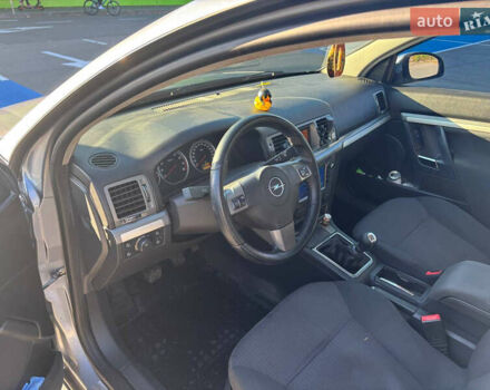 Сірий Опель Вектра, об'ємом двигуна 1.8 л та пробігом 251 тис. км за 5200 $, фото 10 на Automoto.ua